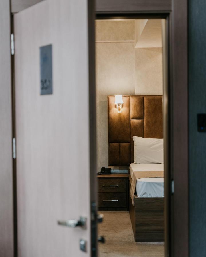 Alison Hotel Баку Екстериор снимка